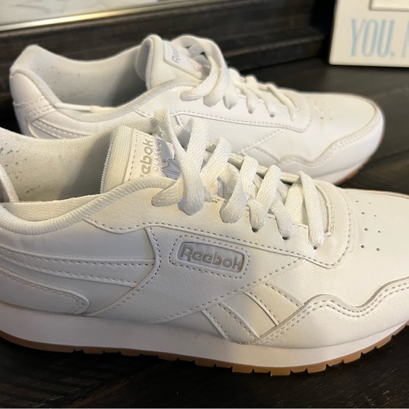 Reebok - Picture 2 of 3